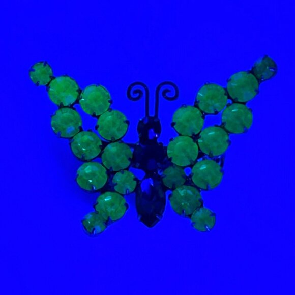 Vintage Juliana Butterfly Brooch D&E Rhinestone UV Glow 1960s Mid Century Insect - Picture 2 of 11
